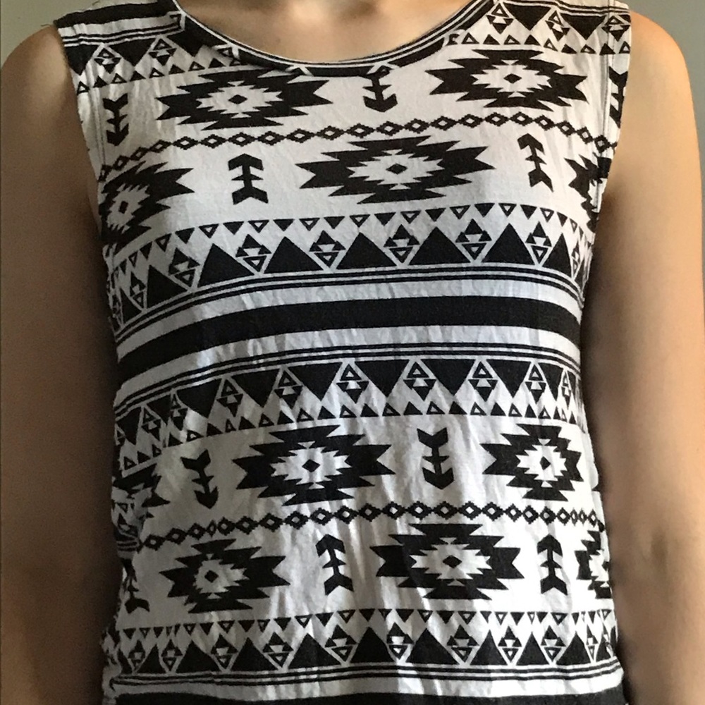 Pattern tank top🦋🦕